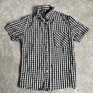 Bench Black and White Top